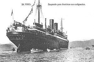 Sierra Cordoba in Vigo, departing for America with emigrants. Sierra Cordoba, Bremen. Vigo, zarpando para America con emigrantes.jpg