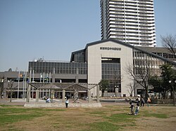 草加市立中央図書館