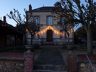 L'ancienne mairie, maintenant salle des fêtes.