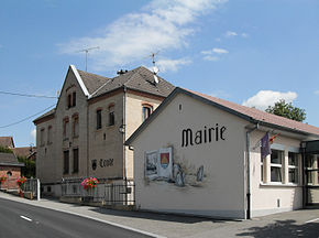 Steinsoultz, Ecole et mairie.jpg