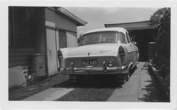 File:Sunday School bus (Ford Zephyr) 1960s 01.tif