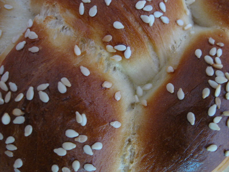 File:Sweet homemade challah.jpg