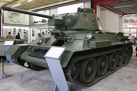 Tập tin:T-34-76-1943 on Panzermuseum Munster.jpg