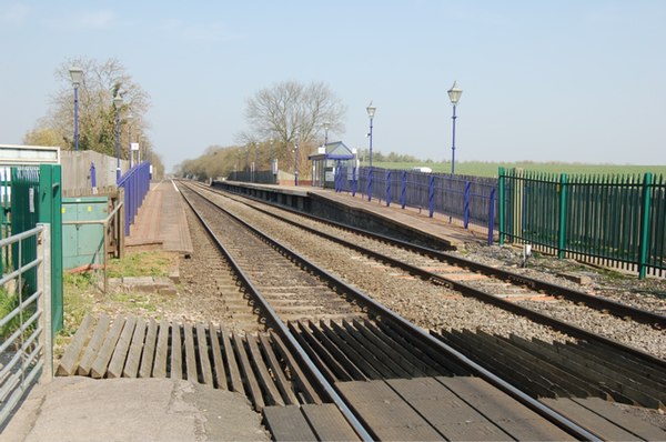 Tackley railway station 1.jpg