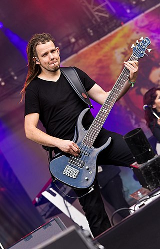 <span class="mw-page-title-main">Johan van Stratum</span> Dutch bassist (born 1982)