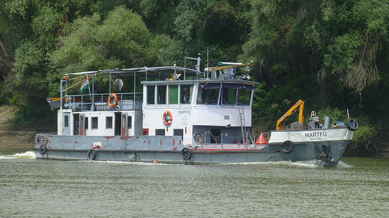 File:Tiszakécske Martfü hajó a szabadstrandnál 2019-07-08.JPG