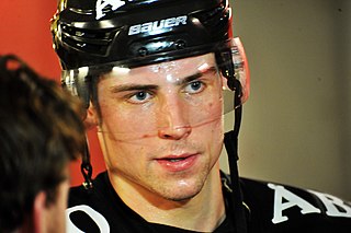 <span class="mw-page-title-main">Tobias Viklund</span> Swedish ice hockey player (born 1986)