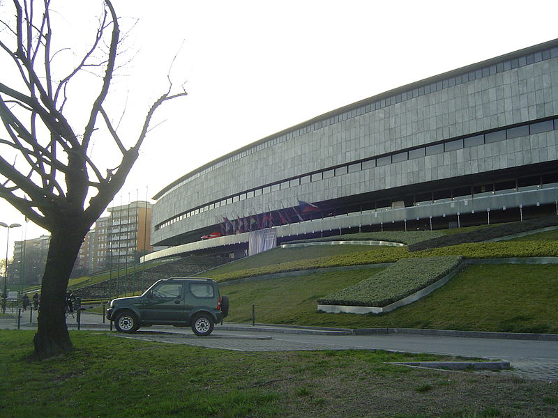 File:Torino - Museo dell'Automobile visto da Corso Unione Sovietica.jpg