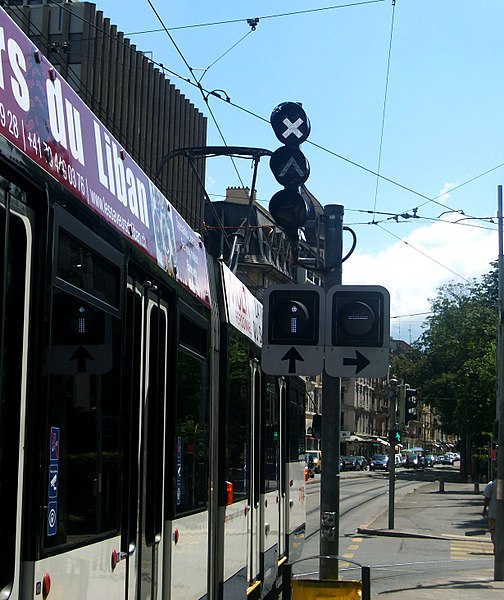 File:Tram signals Geneva.JPG