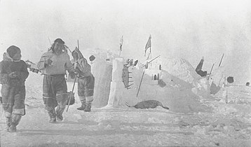 Typical Copper Inuit snowhouses in Minto Inlet (51168).jpg