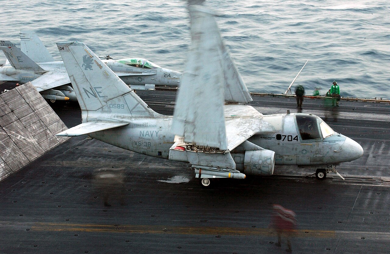 File:US Navy 060821-N-3396B-028 An S-3B Viking assigned to the
