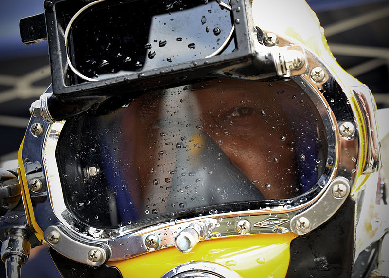 File:US Navy 110804-N-KB666-096 Lt. j.g. Christopher Yee Sing prepares to be un-hatted after conducting joint dive operations.jpg