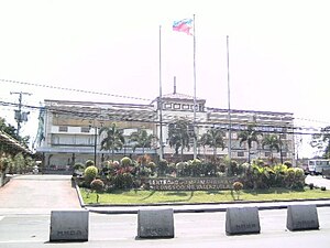 Valenzuelacityhall2.jpg