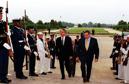 Wolfowitz and Dutch Foreign Minister Jozias van Aartsen, 2001