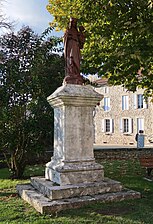 Statue de la Vierge à l'enfant.