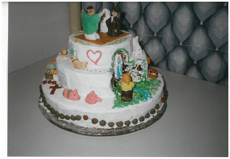 File:Wedding cake Prague 1998-10-17 04.jpg