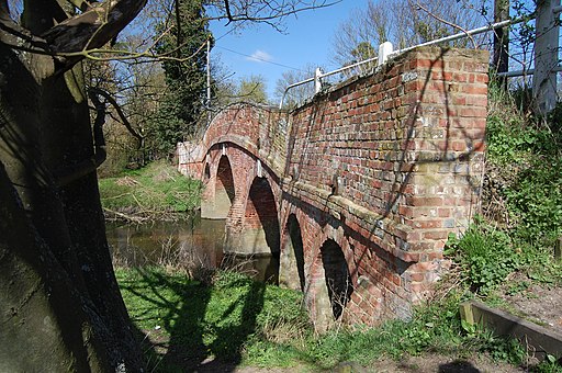 Wickham Mill Bridge - geograph.org.uk - 2879182