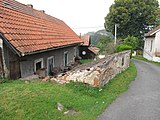 Čeština: Dvorek domu ve Zbožnicích. Okres Benešov, Česká republika.