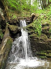 Верхній каскад водоспаду