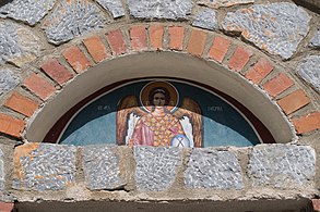 Фреска на Архангел Гаврил над влезната врата