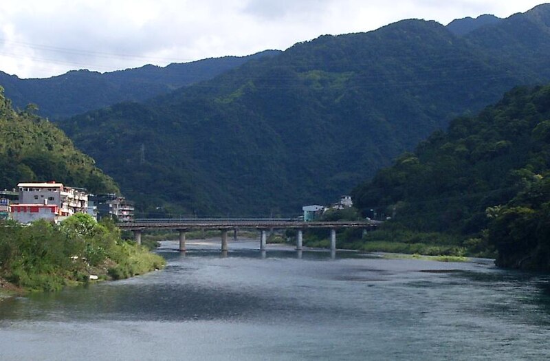 File:下龜山橋.JPG