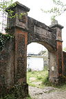 Eingangstor zum Fort Tapung