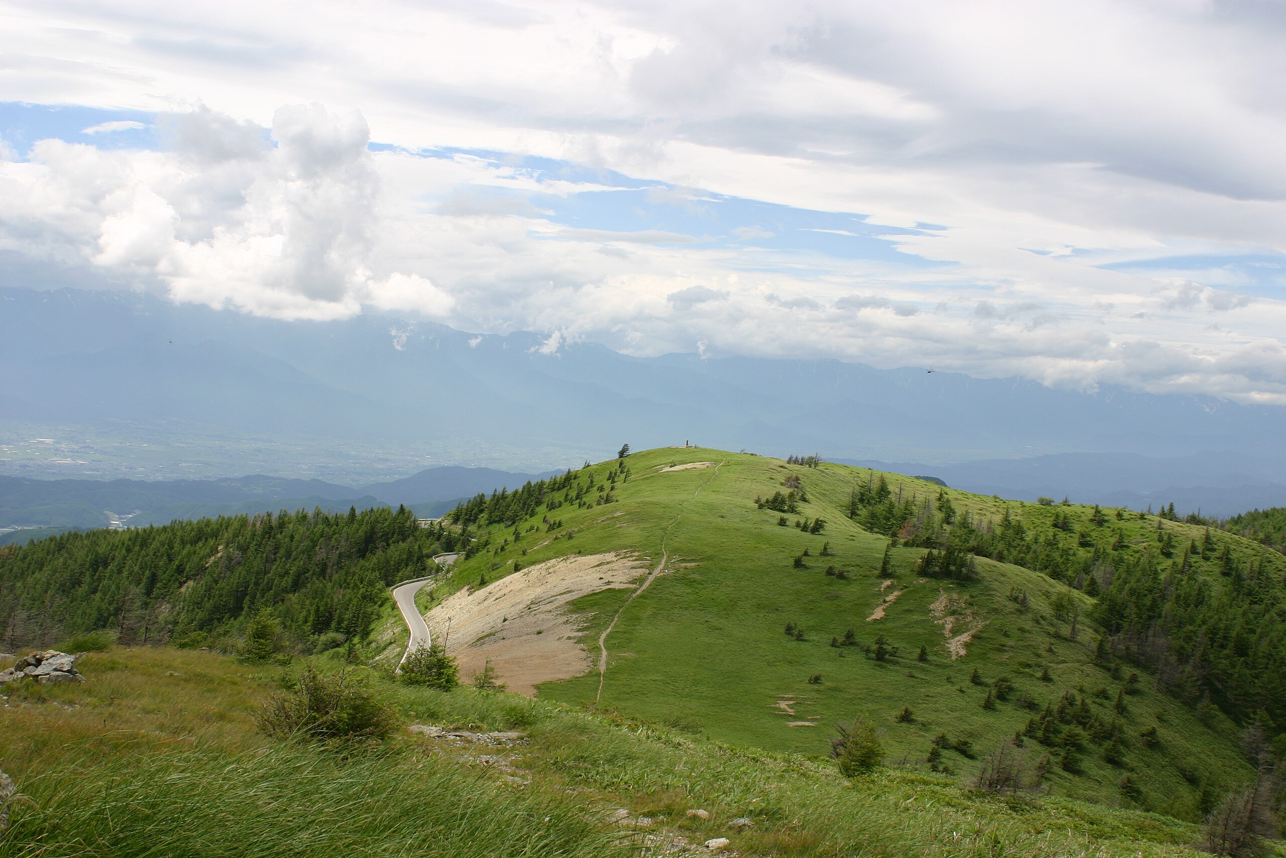 File 武石峰より思い出の丘を望む 13 07 14 Jpg Wikimedia Commons