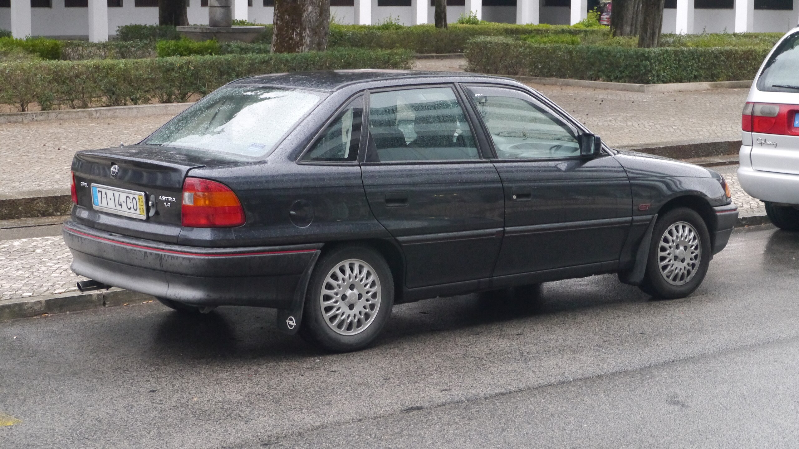 Spain 1993: Opel Astra new best-seller in weakest market in 7