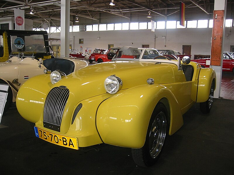 File:2002 Burton - Side 3qtrs View (Lane Motor Museum).jpg