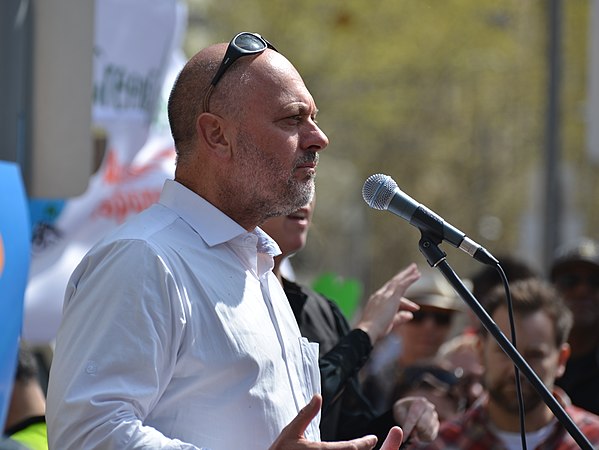 Flannery speaking at the Peoples' Climate March in Melbourne, September 2014