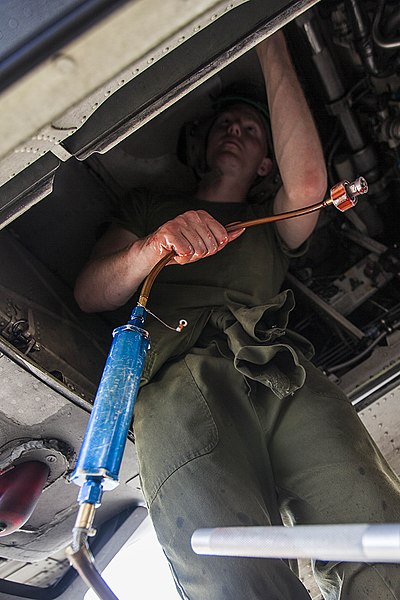 File:22nd MEU Harrier Marines conduct air-to-ground training with French pilots 140329-M-HZ646-044.jpg