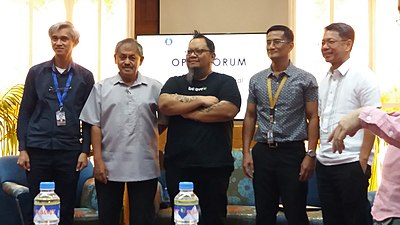 Dr. Jesus Federico Hernandez (center)