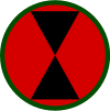 Красный круг с черным контуром и черными песочными часами в центре 