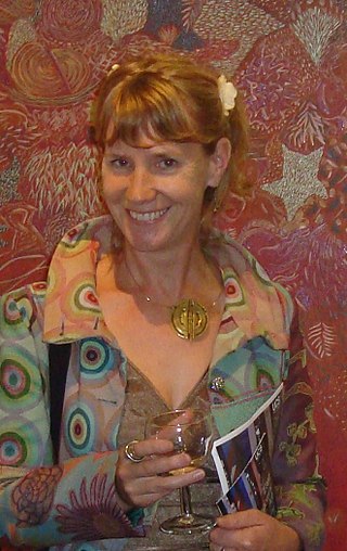 <span class="mw-page-title-main">Anne Schwegmann-Fielding</span> British sculptor and mosaic artist (born 1967)