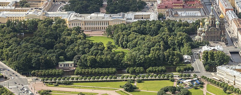 File:Aerial view of Mikhailovsky Garden.jpg