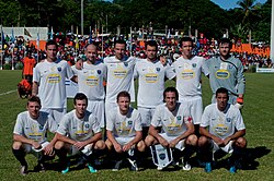 Auckland City takımı, 2011'de Vanuatu'nun Amicale FC maçından önce.