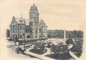 Anderson (South Carolina) Courthouse Square.jpg