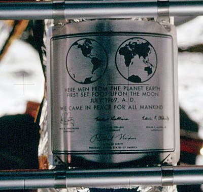 Apollo 11 lunar plaque. Apollo 11 plaque closeup on Moon.jpg