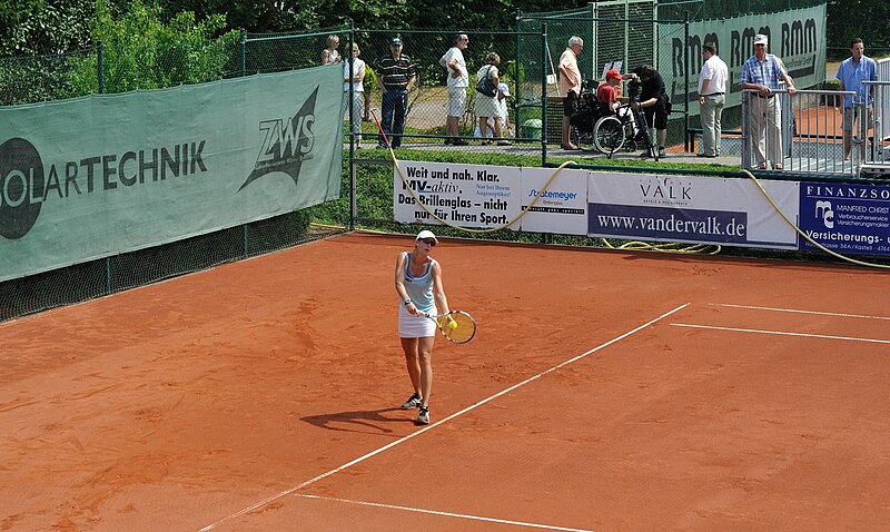 File:Arantxa Parra Santonja, Moers II.jpg