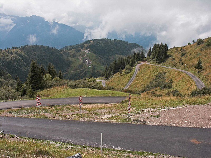 File:Arrivo tappa M.te Zoncolan.jpg