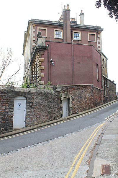 File:Attached Rubble Walls, Doorways And Garden Buildings To Clifton Hill House.jpg