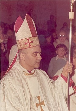 Augusto-Lauro-Vescovo.jpg
