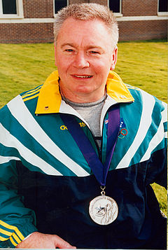 Австралийский паралимпийский пауэрлифтер Брайан МакНичолл на Паралимпийских играх 1996 года в Атланте. Jpg