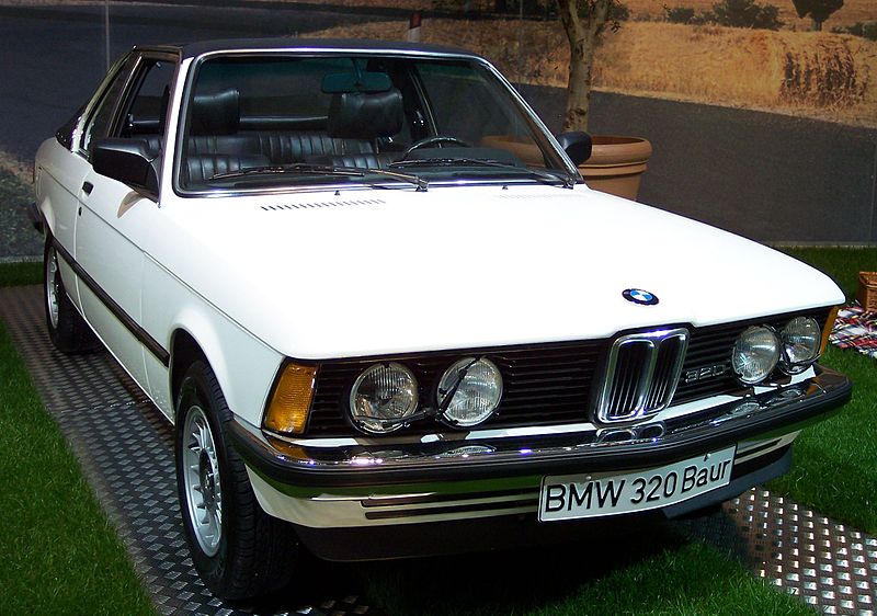 File:BMW 320 Baur Topcabriolet white vr TCE.jpg