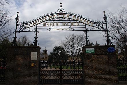 Gates to London Master Bakers' Benevolent Institution almshouses