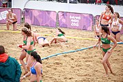 Deutsch: Beachhandball bei den Olympischen Jugendspielen 2018; Tag 6, 12. Oktober 2018; Mädchen, Hauptrundenspiel – Ungarn-Niederlande 2:1 English: Beach handball at the 2018 Summer Youth Olympics at 12 October 2018 – Girls Main Round – Hungary-Netherlands 2:1