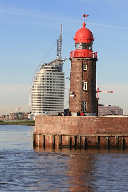 lighthouse entrance to Old harbour