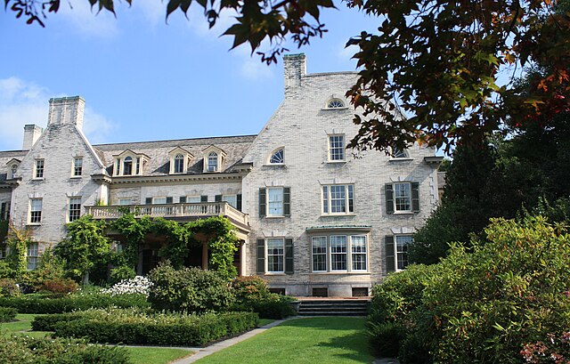 Image: Building on George Eastman House Grounds 03