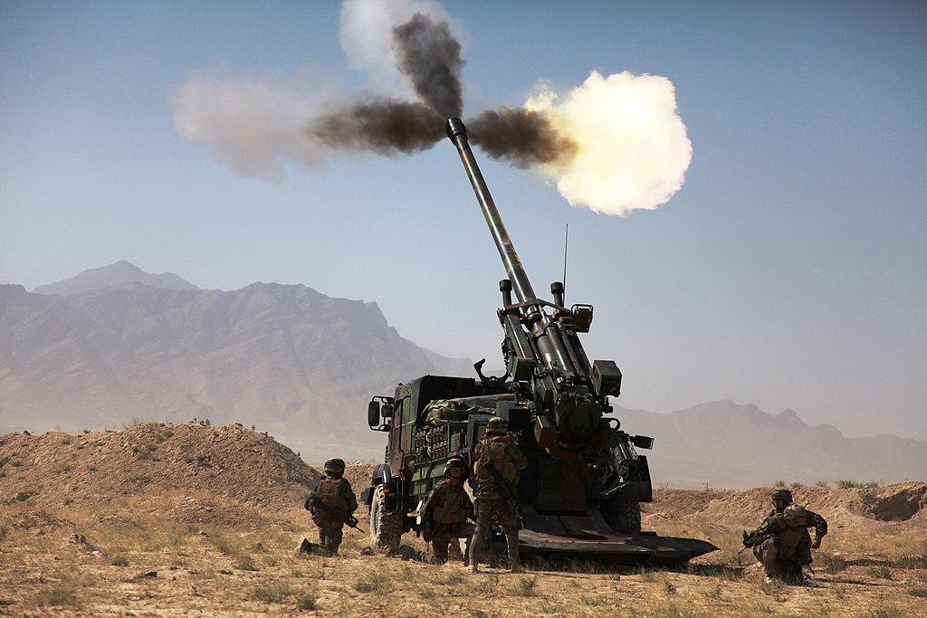 Francuske snage bombardiraju ISIL u Iraku 1024px-CAESAR_firing_in_Afghanistan