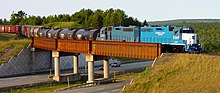 Train bridge on Alma rd. CBCNSRtrain-20030912.jpg